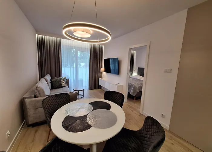 Modern White Kołłątaja 7A
